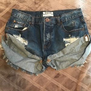 One Teaspoon Bandits dark denim shorts size 28